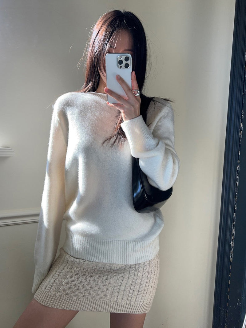 O NECK WOOL KNIT WITH BACK SLIT