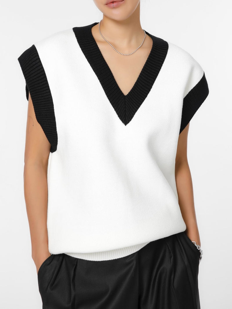 OVERSIZED V-NECK KNIT VEST