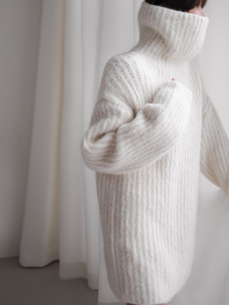 OVERSIZED ALPACA RIBBED TURTLENECK