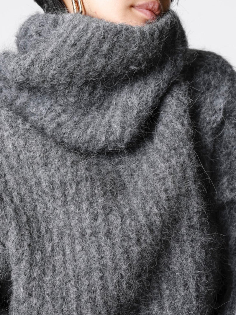 OVERSIZED ALPACA RIBBED TURTLENECK