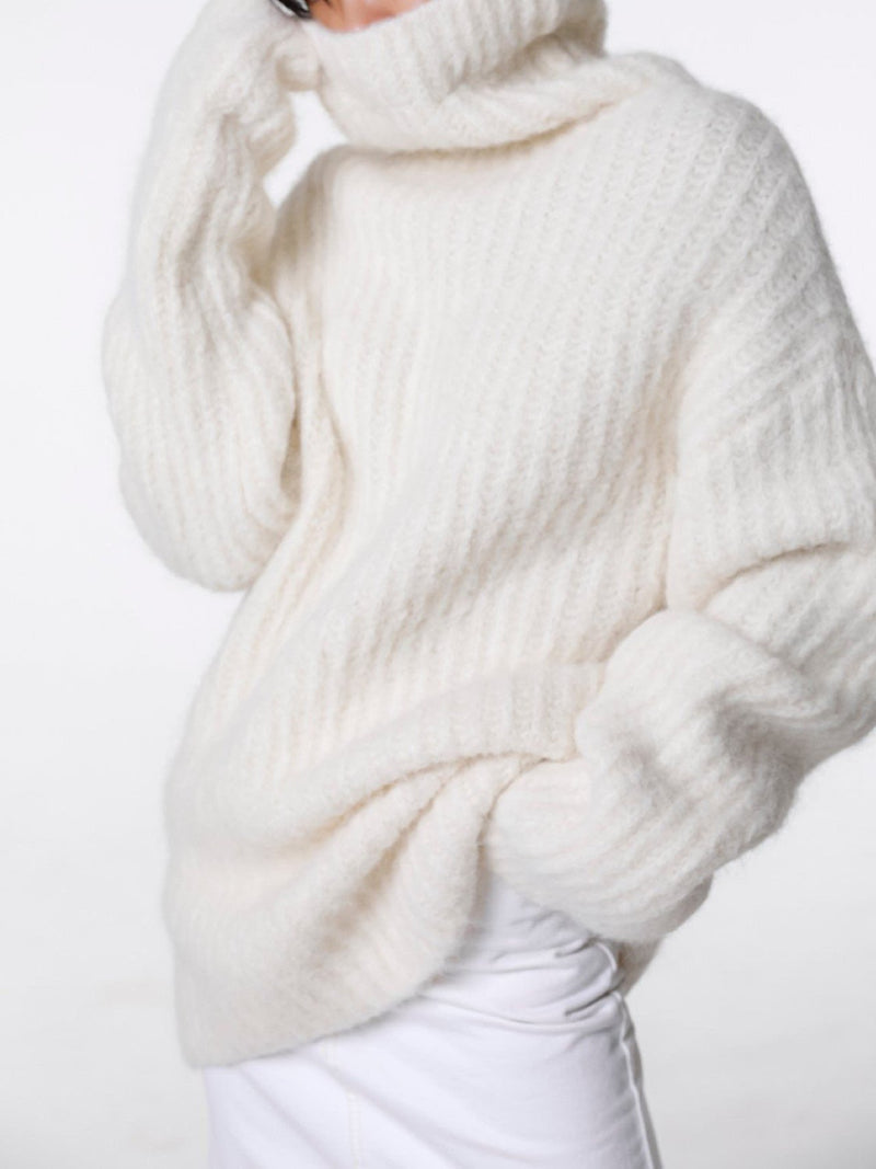 OVERSIZED ALPACA RIBBED TURTLENECK