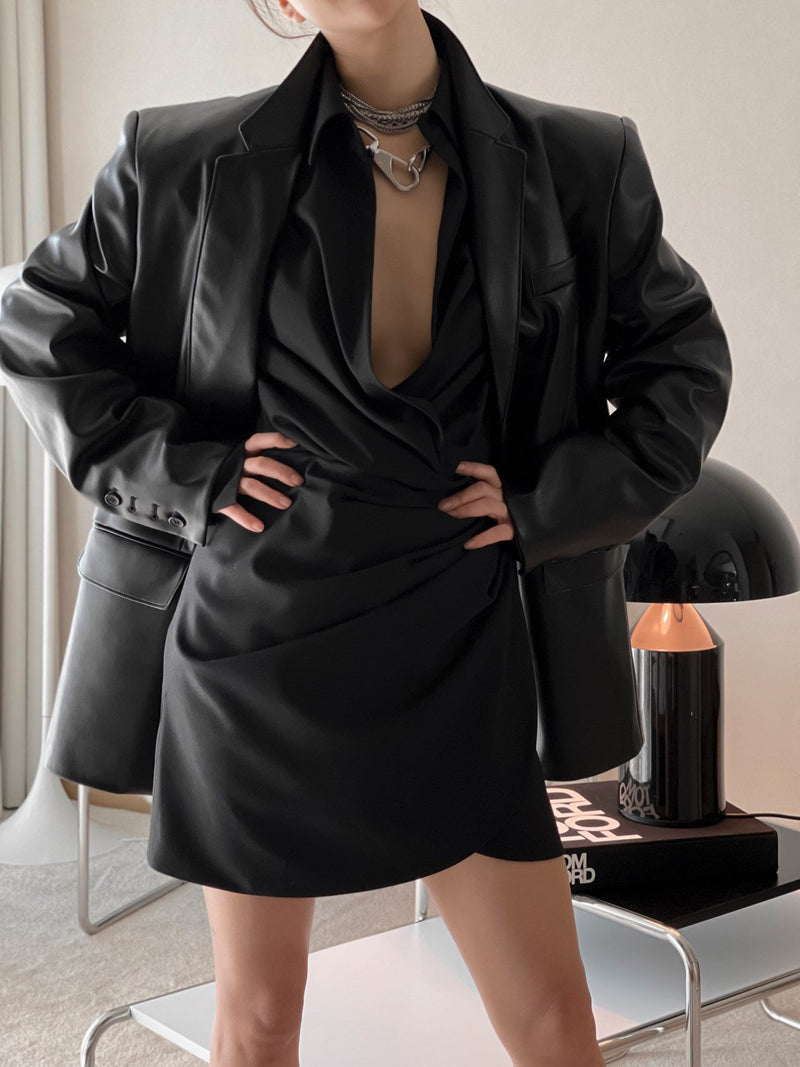 OVERSIZED VEGAN LEATHER BLAZER