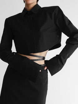 PADDED SHOULDER CROPPED BUTTON DOWN SHIRT