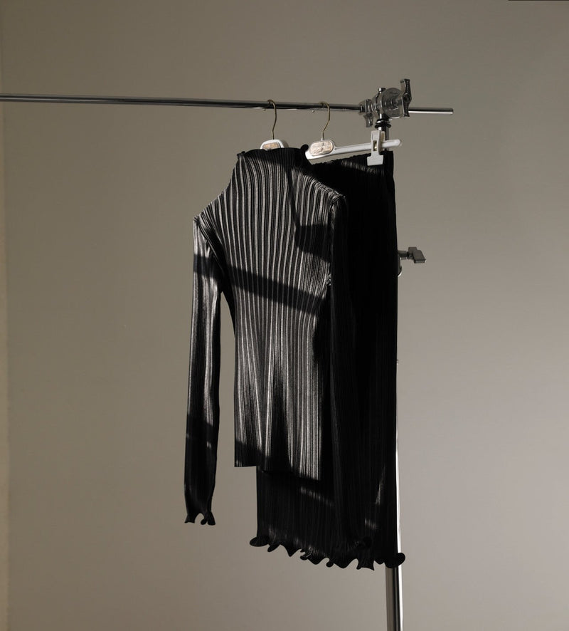 PLEATED WAVE MIDI SKIRT