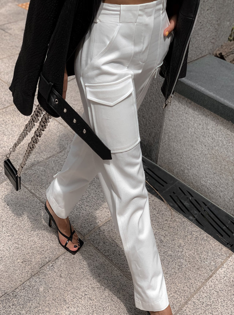 POCKET DETAIL CARGO PANTS
