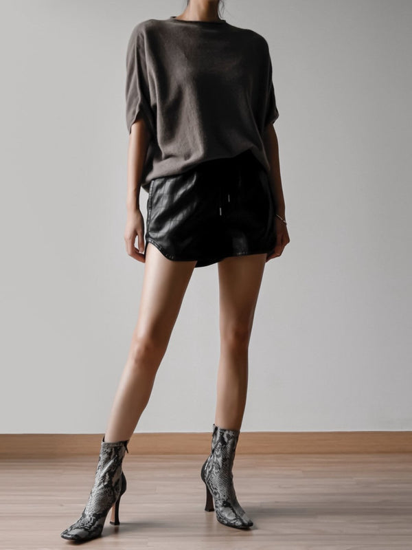 QUILTED VEGAN LEATHER SHORTS