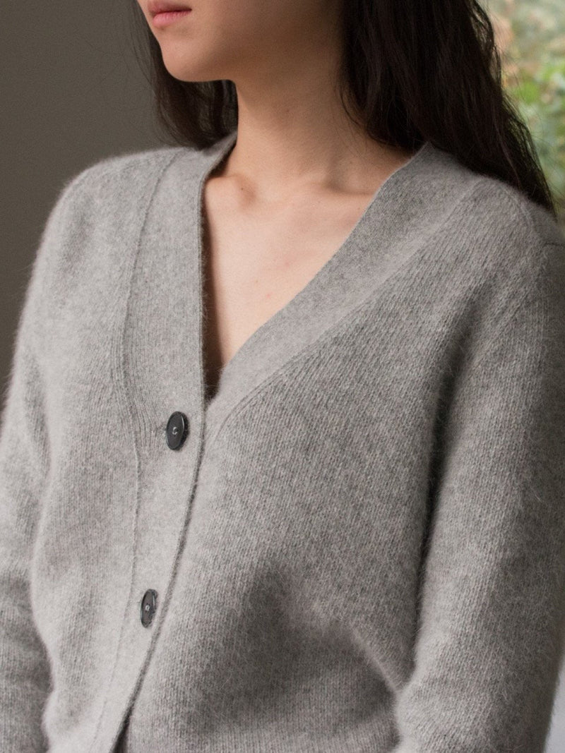 RACOON V NECK CARDIGAN