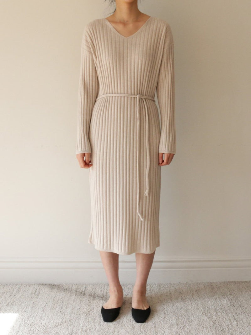 RIBBED V-NECK KNIT DRESS