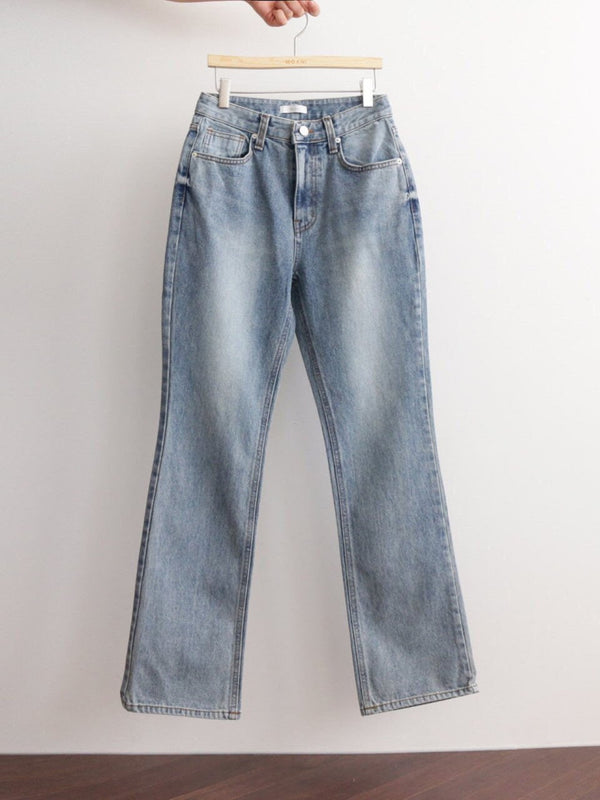 SEMI FLARED DENIM JEANS