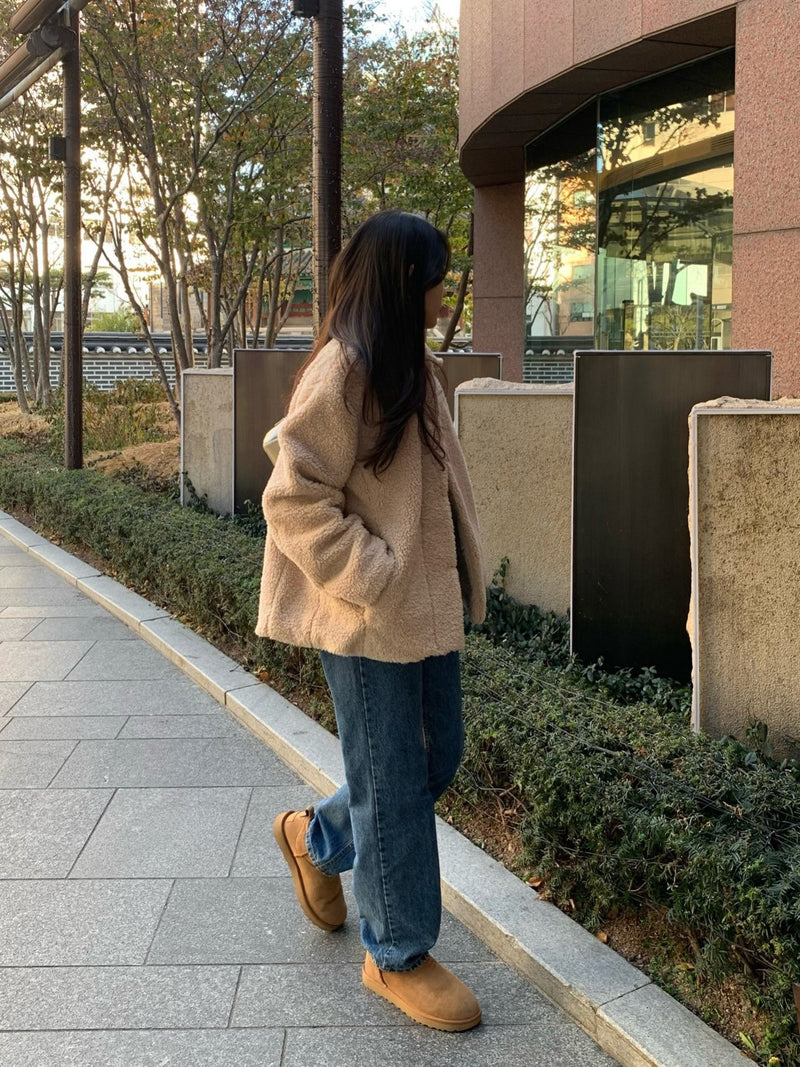 SHEARLING COLLAR BOUCLE JACKET