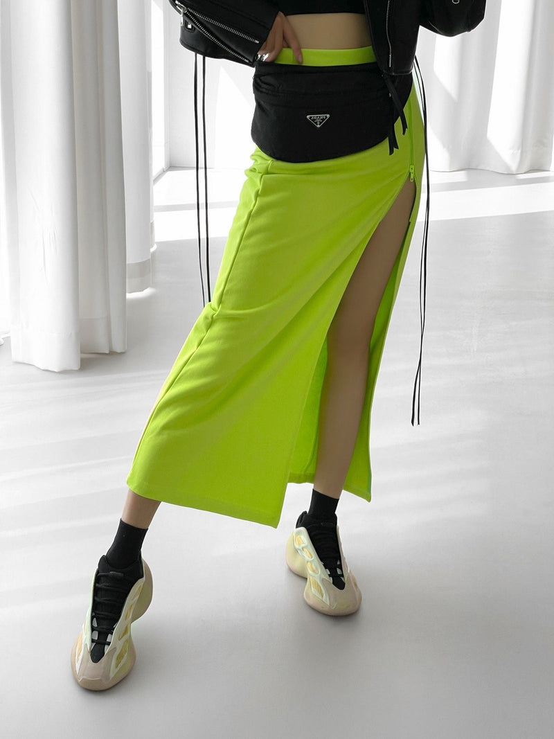 SIDE ZIPPERED MAXI SKIRT WITH SLIT