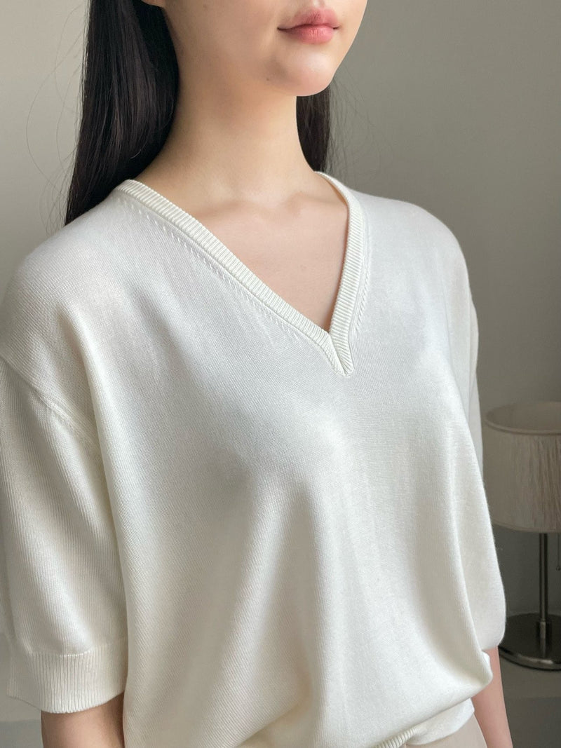 SILK BAMBOO V-NECK KNIT