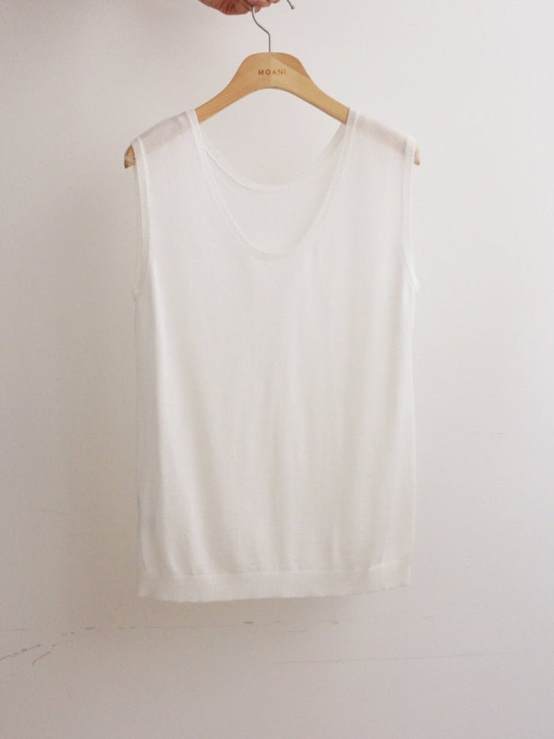 SILKWOOL U-NECK SLEEVELESS KNIT TOP