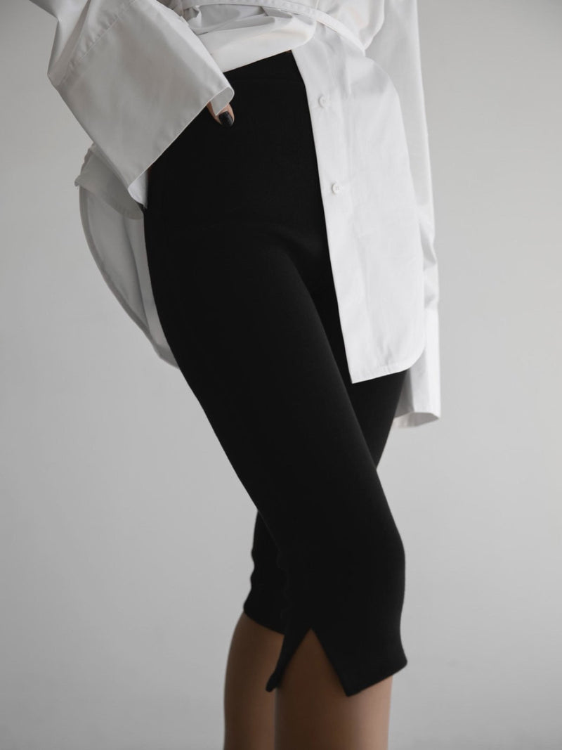 SLIT DETAIL HALF LEGGING PANTS