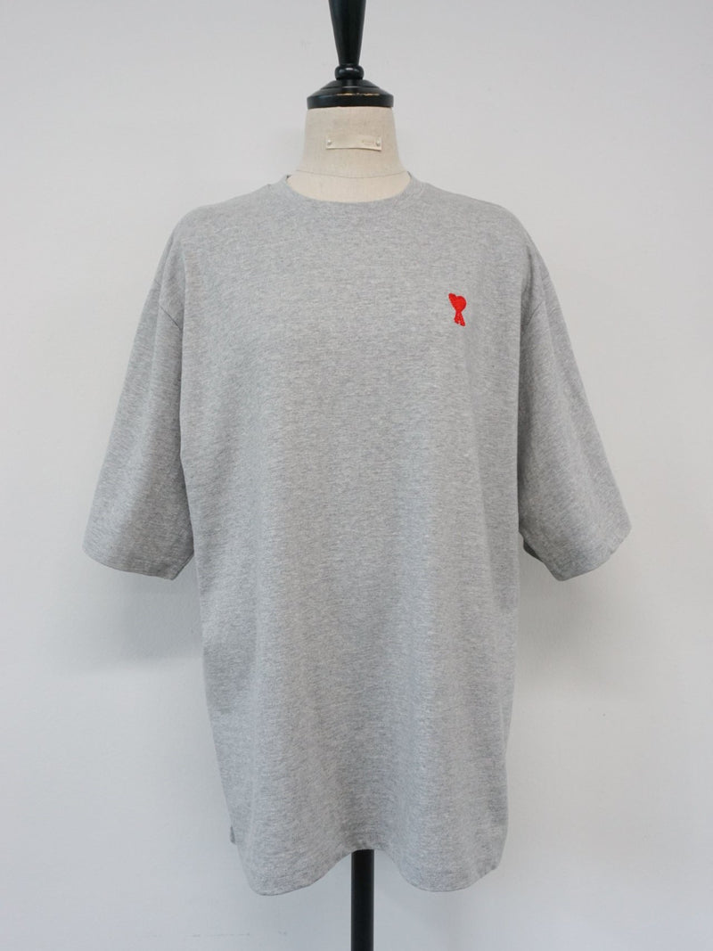 SMALL HEART STITCHED T-SHIRT