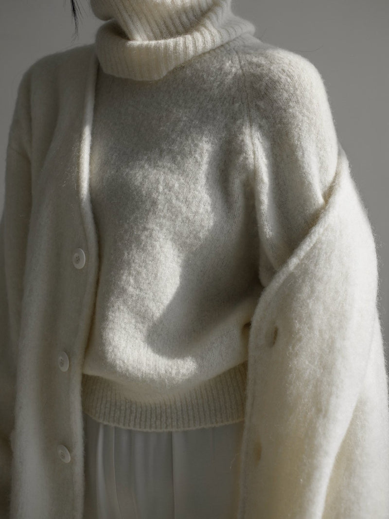 SOFT MOHAIR RAGLAN CROPPED KNIT