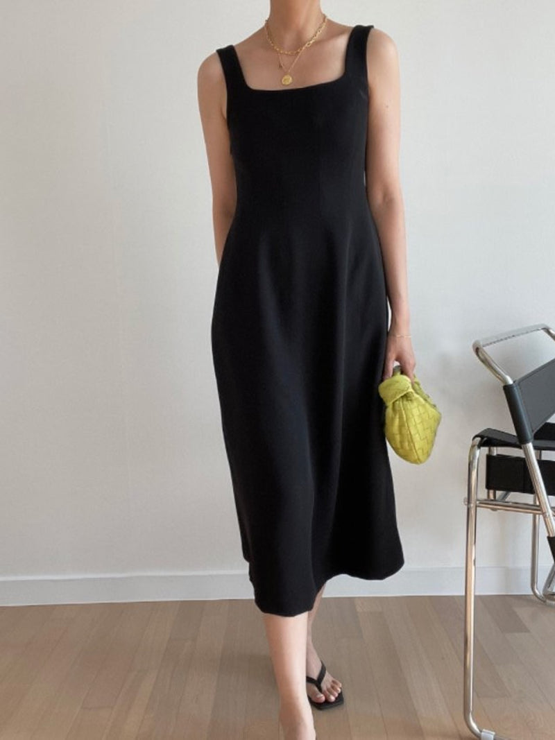 SQUARE NECK SLEEVELESS DRESS