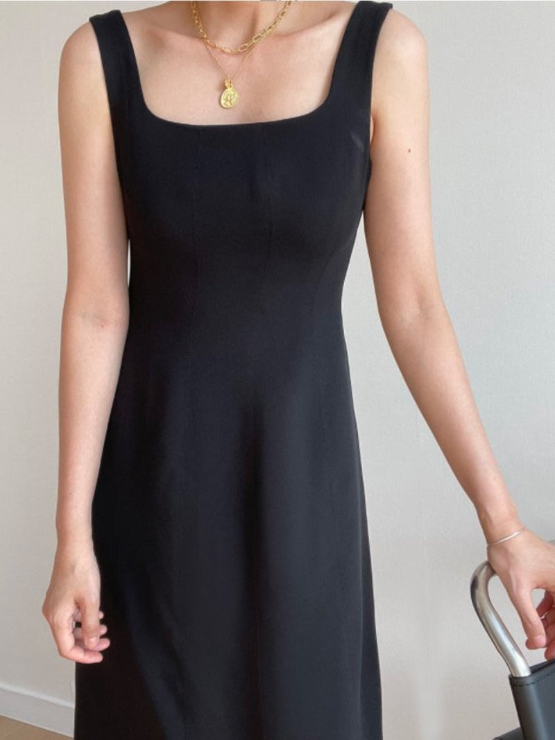 SQUARE NECK SLEEVELESS DRESS