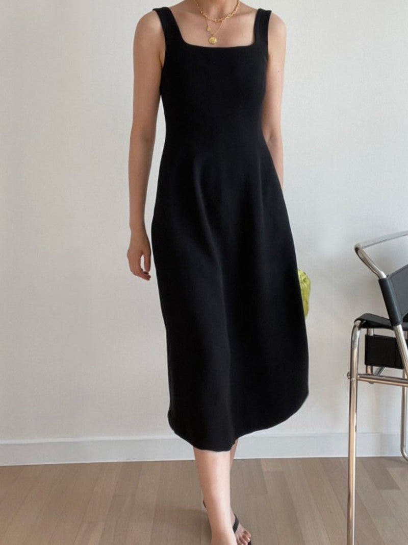 SQUARE NECK SLEEVELESS DRESS