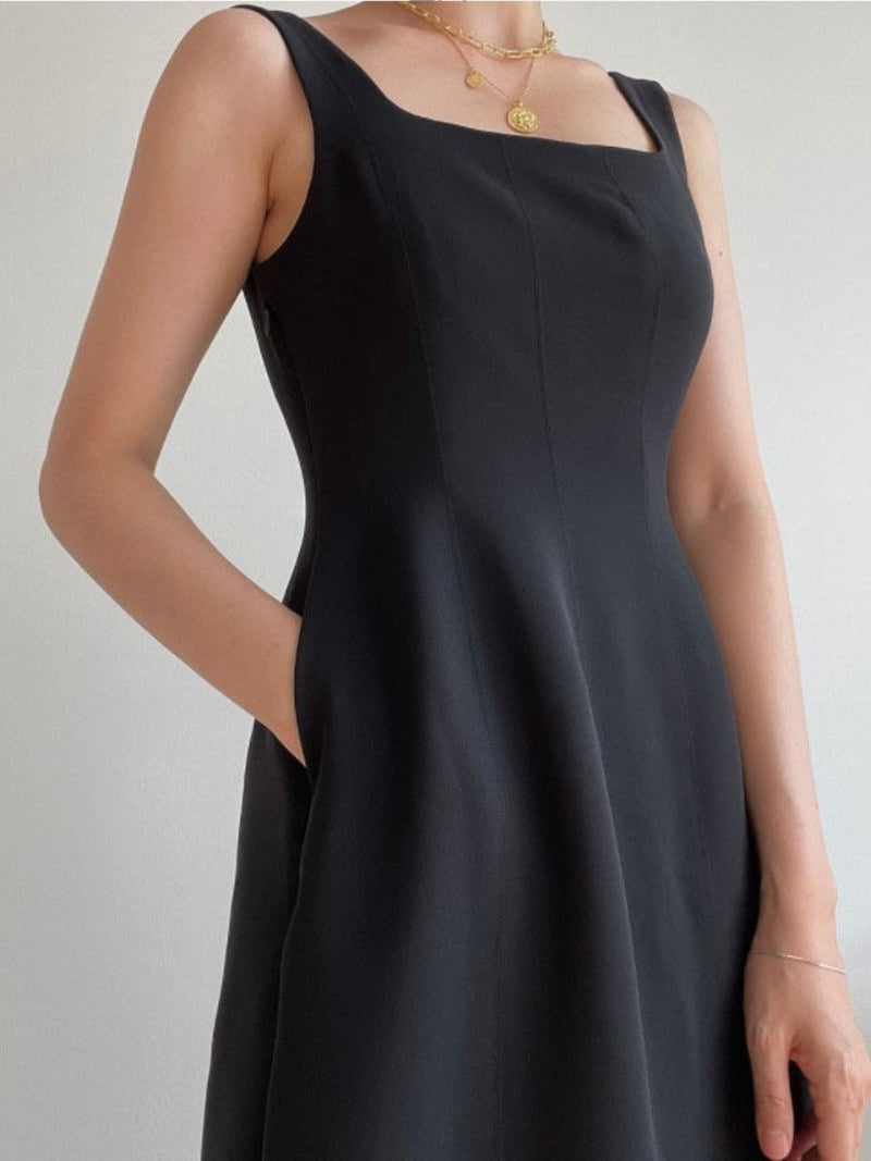 SQUARE NECK SLEEVELESS DRESS