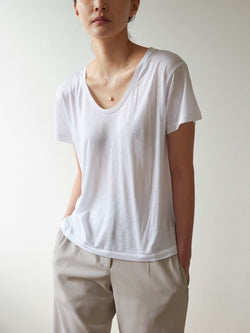 TOTEME U-NECK T-SHIRT