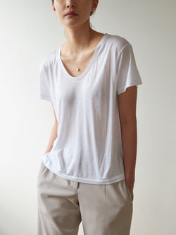 TOTEME U-NECK T-SHIRT