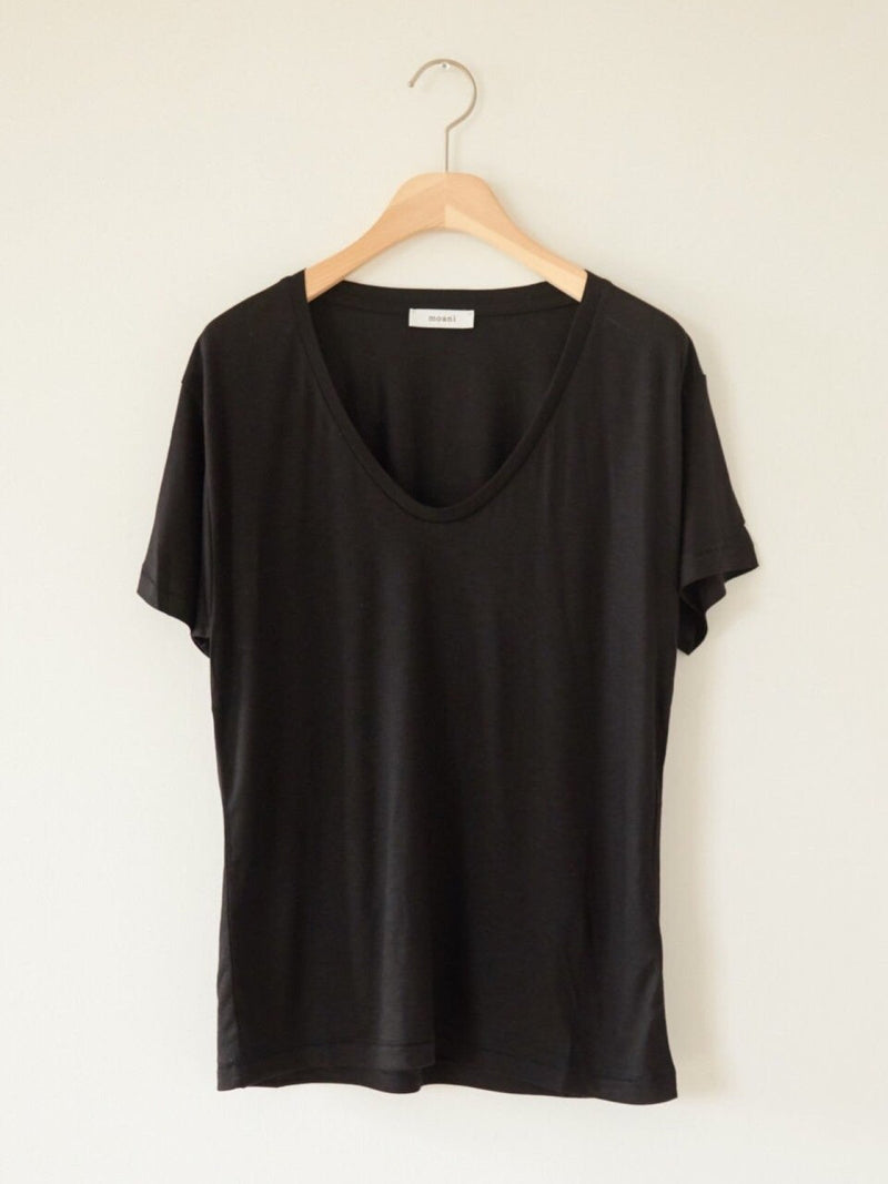 TOTEME U-NECK T-SHIRT