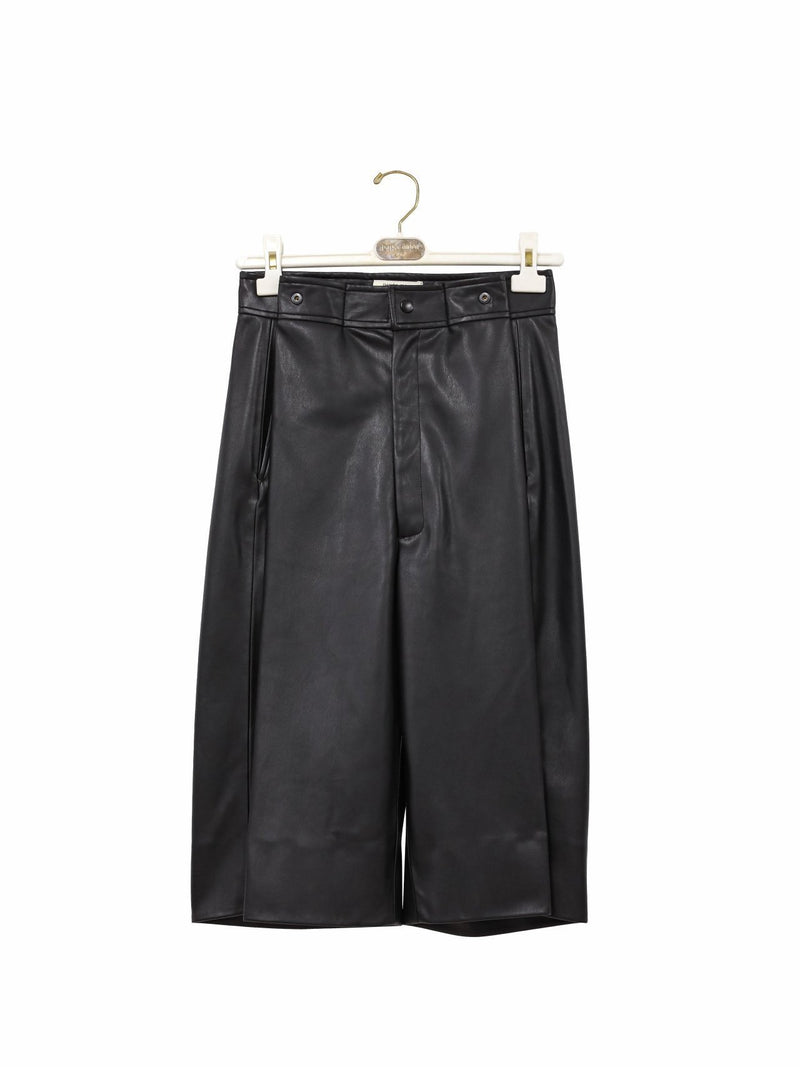 TWO-WAY DETAIL VEGAN LEATHER BERMUDA SHORTS