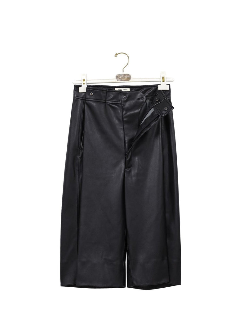 TWO-WAY DETAIL VEGAN LEATHER BERMUDA SHORTS