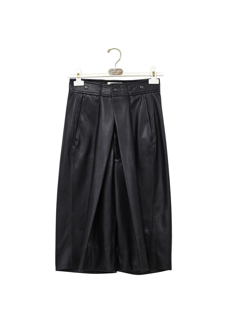 TWO-WAY DETAIL VEGAN LEATHER BERMUDA SHORTS