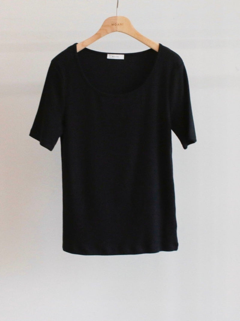 U NECK RIBBED T-SHIRT