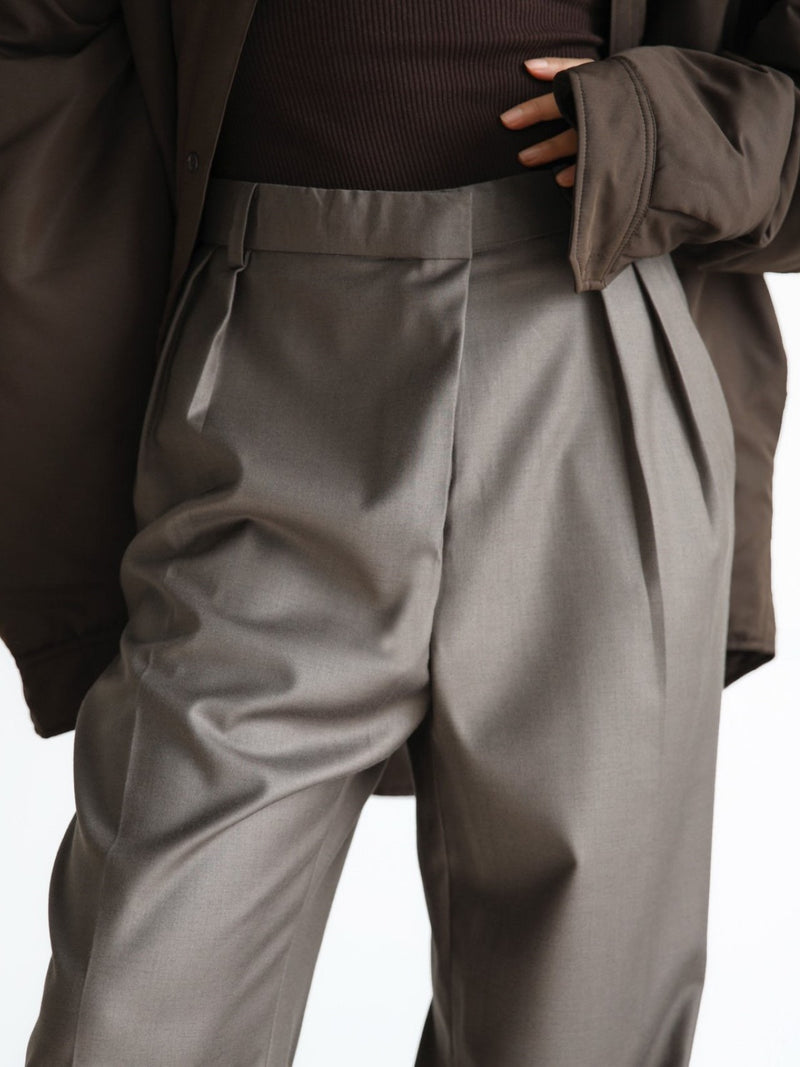 UNBALANCED FLY HIGH RISE WIDE TROUSERS