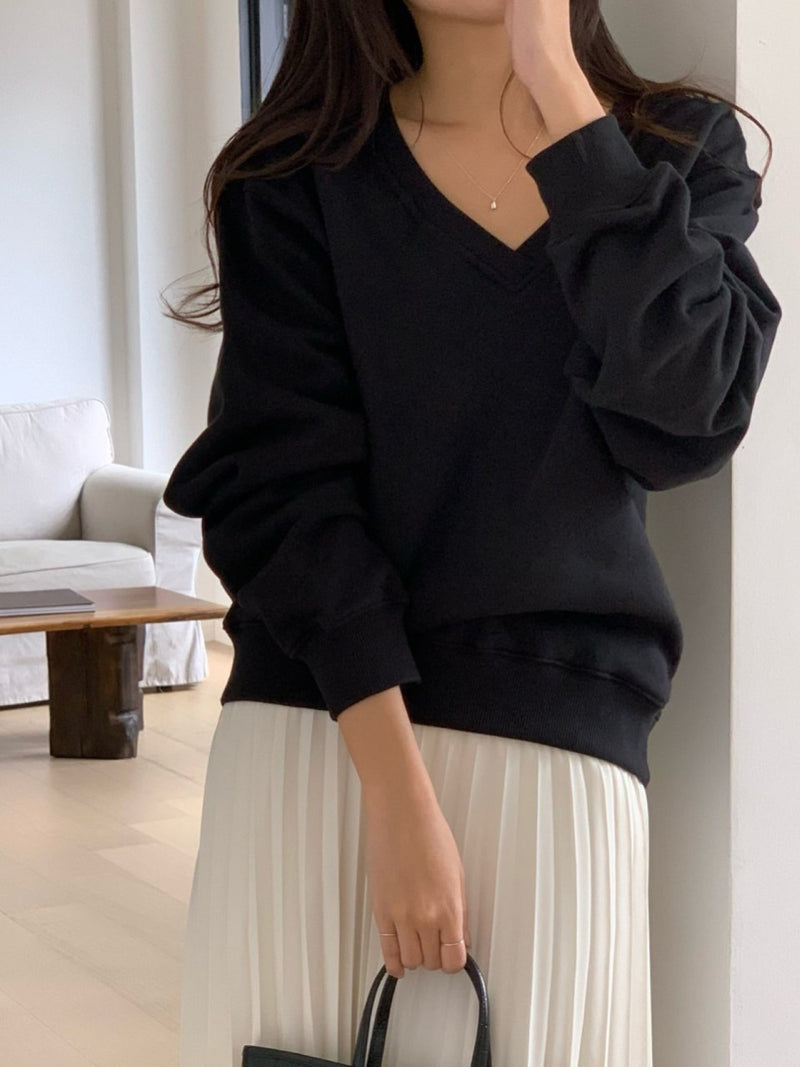 V NECK OVERSIZED SWEATSHIRT