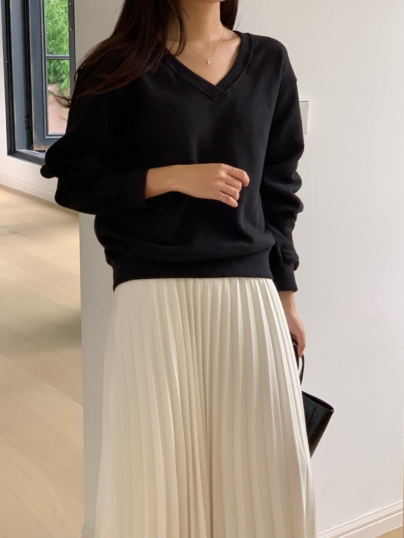 V NECK OVERSIZED SWEATSHIRT