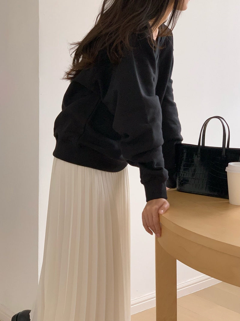 V NECK OVERSIZED SWEATSHIRT