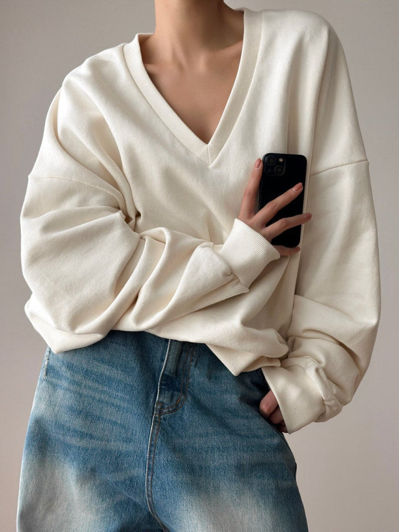 OVERSIZED V-NECK SWEATSHIRT