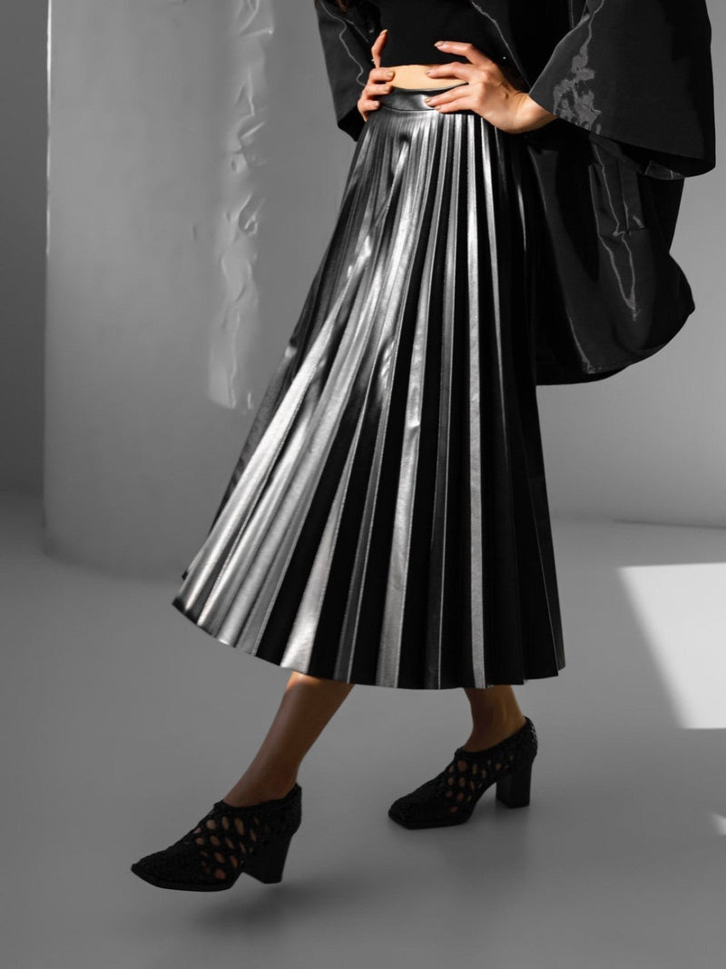 VEGAN LEATHER PLEATED FLARE SKIRT