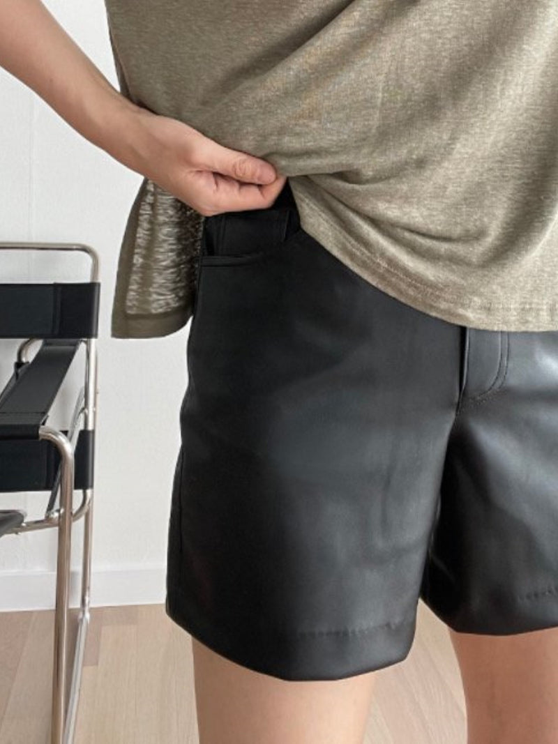 VEGAN LEATHER SHORTS