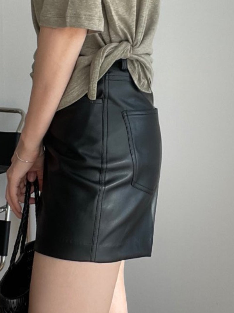 VEGAN LEATHER SHORTS