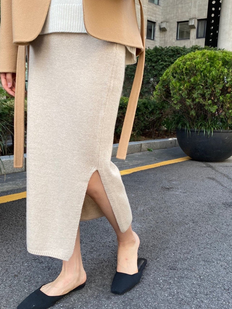 WOOL CASHMERE KNIT SKIRT WITH SLIT