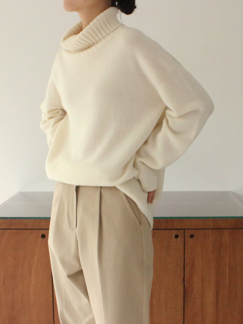 WOOL CASHMERE TURTLENECK KNIT