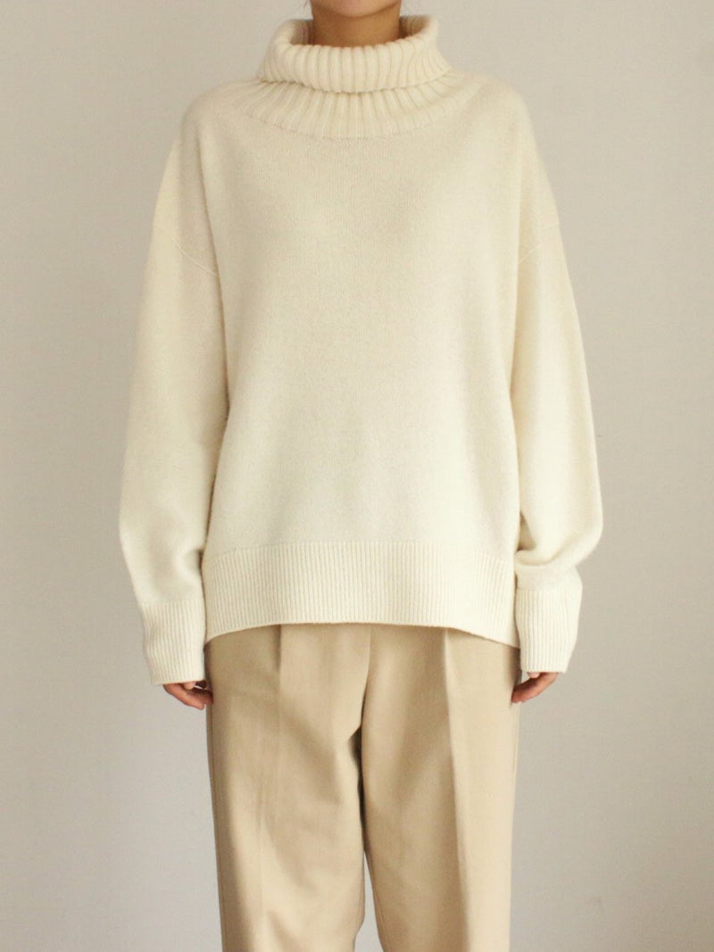 WOOL CASHMERE TURTLENECK KNIT