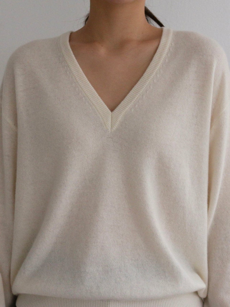 WOOL CASHMERE V-NECK TOP