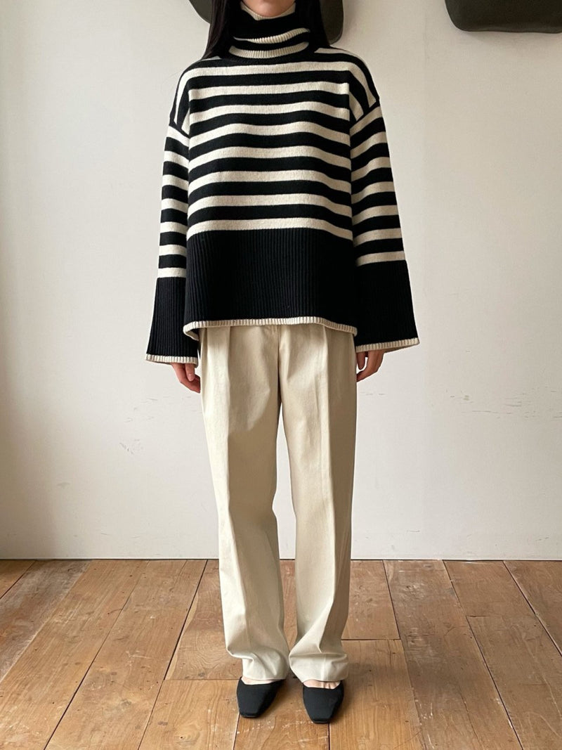 WOOL STRIPED TURTLENECK SIDE SLIT KNIT