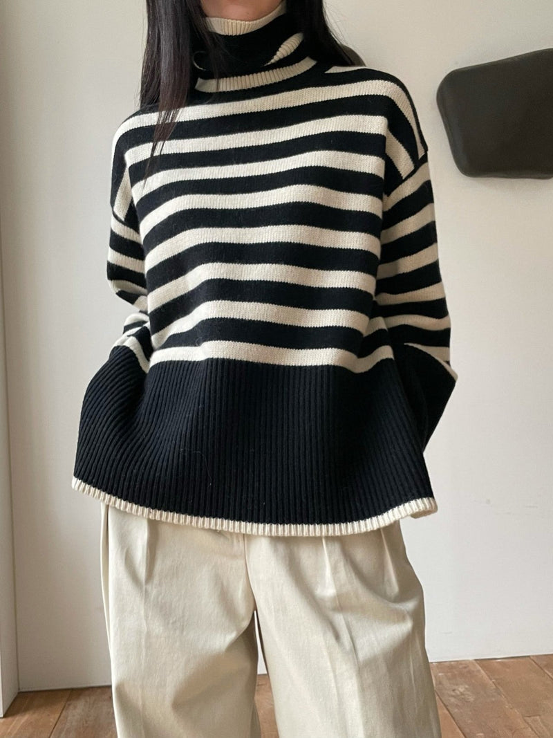 WOOL STRIPED TURTLENECK SIDE SLIT KNIT