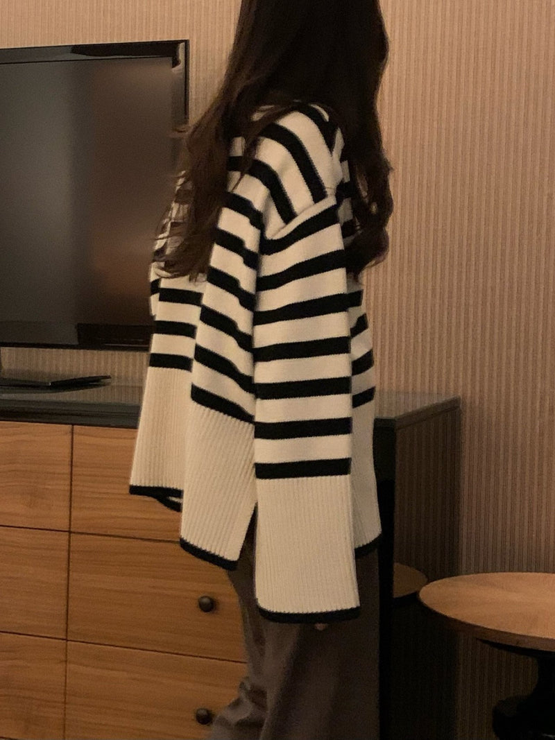 WOOL STRIPED TURTLENECK SIDE SLIT KNIT