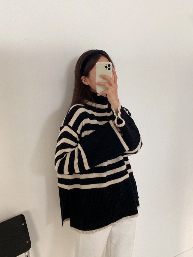 WOOL STRIPED TURTLENECK SIDE SLIT KNIT