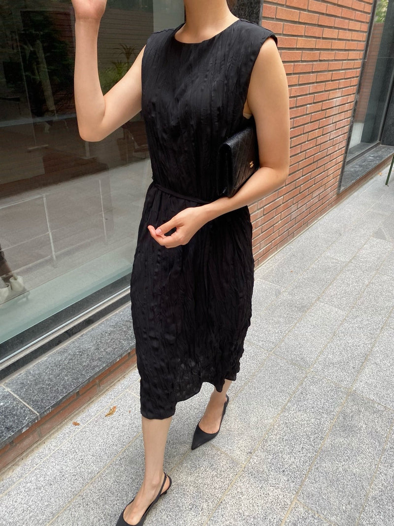 WRINKLE SLEEVELESS MAXI DRESS