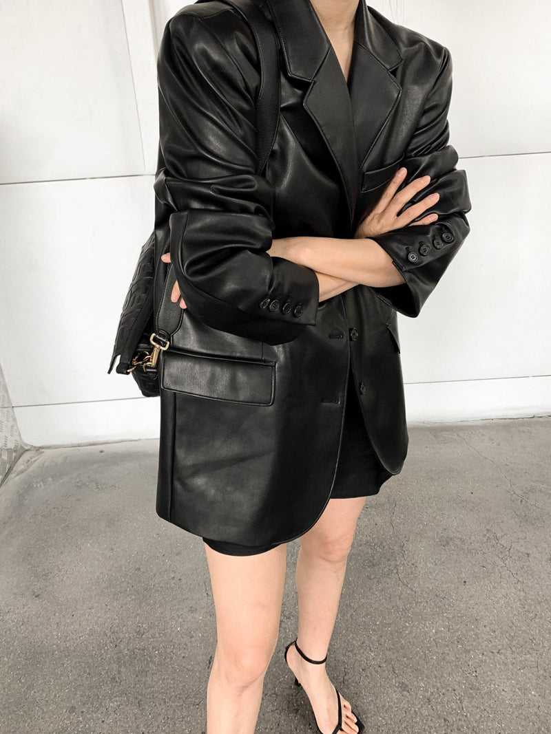 OVERSIZED VEGAN LEATHER BLAZER