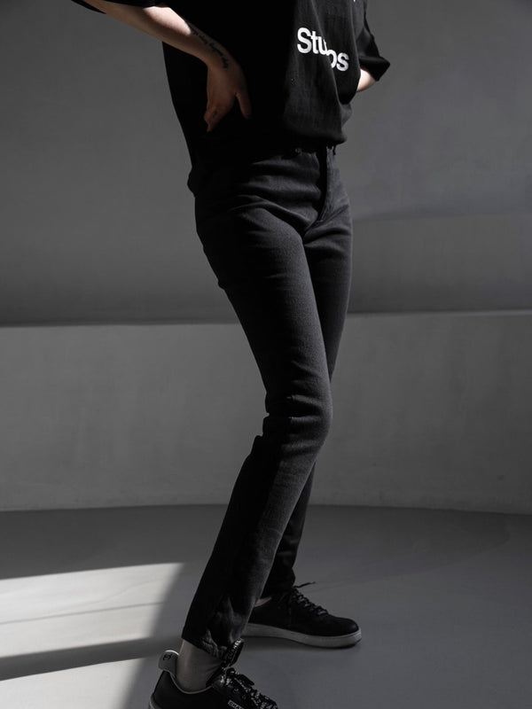 CLASSIC BLACK SKINNY JEANS